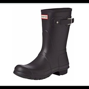 Hunter women’s short rain boots sz 6 w/ Boot socks